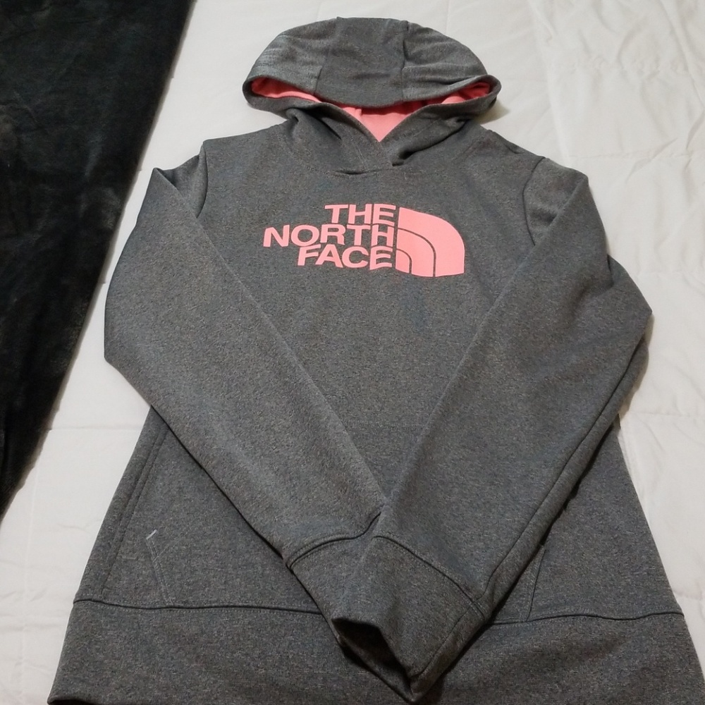 NWOT. The North Face dri-fit hoodie